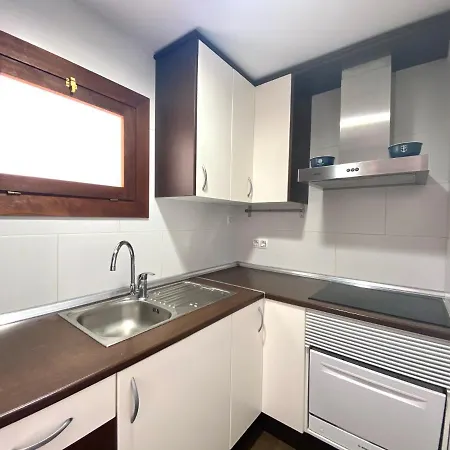 Sailor Sea Views 滨海托萨